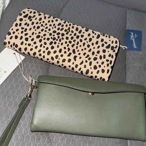 Universal Thread 2 wallet holders - Camouflage & Olive Green